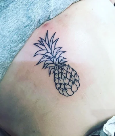 Amanda Cokewell tattoo 043