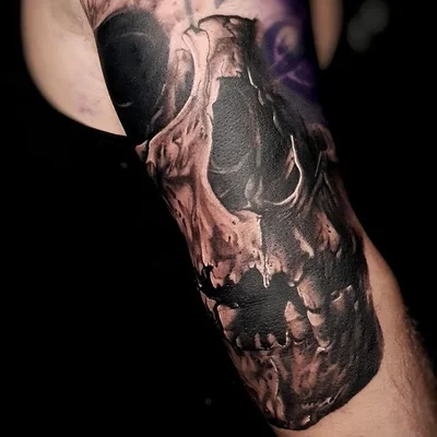 Joyce Kamania tattoo 045