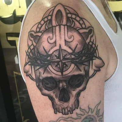 Travis Clark tattoo 007