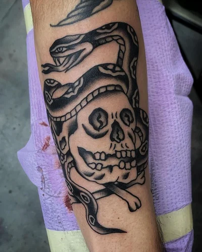 Travis Furton tattoo 010