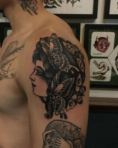 Travis Furton tattoo 032