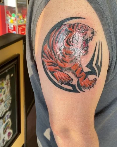 Trent tattoo 012