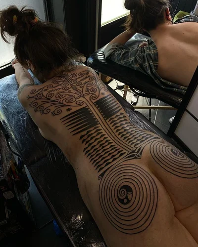 Treubhan tattoo 010