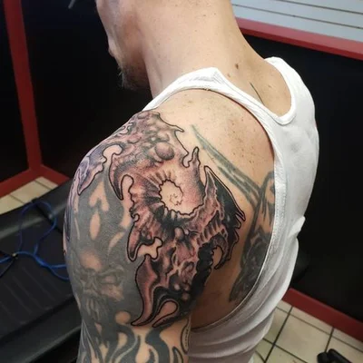 Trevor Stieg tattoo 032