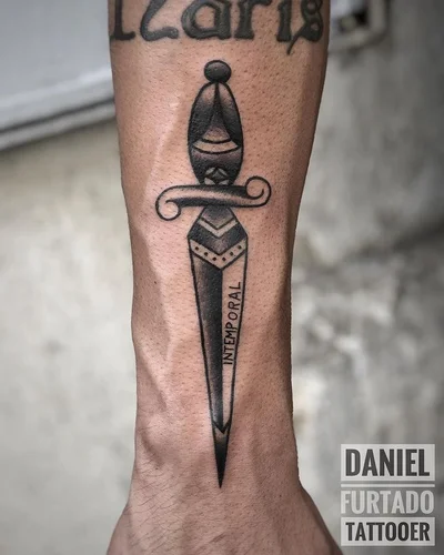 Triparte Tattoo tattoo 007