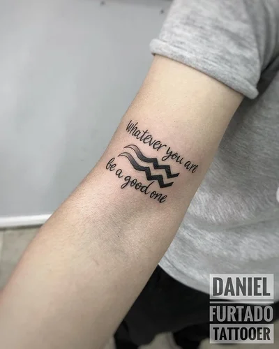 Triparte Tattoo tattoo 010