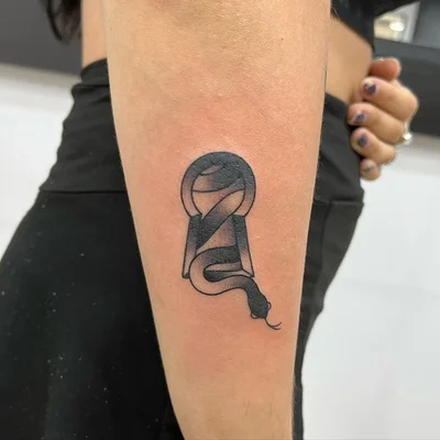 Triparte Tattoo tattoo 044