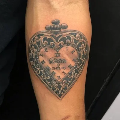 Adrian Martinez tattoo 021