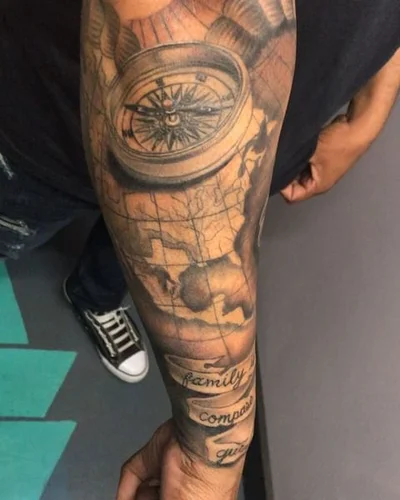 Adrian Martinez tattoo 028