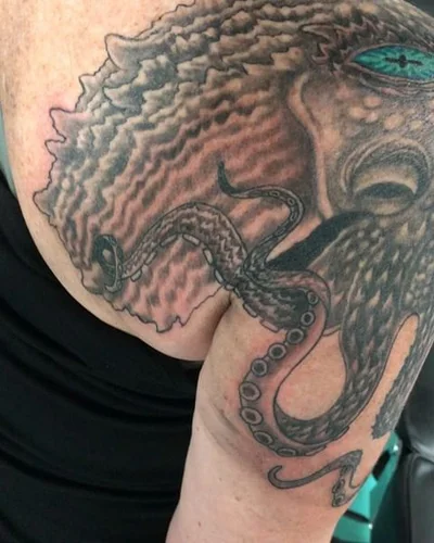 Adrian Martinez tattoo 046