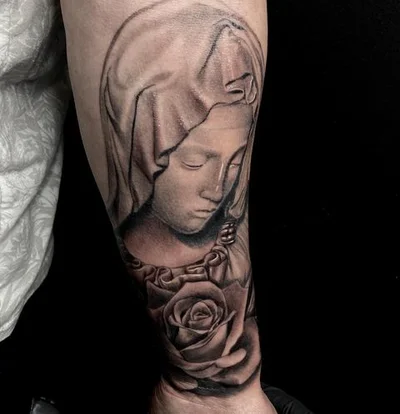 Adrian Martinez tattoo 049