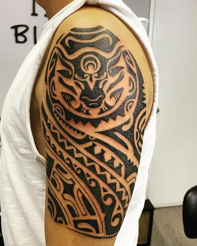 Trish Nguyen tattoo 009