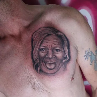 Sarah tattoo 029