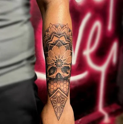 Sarah tattoo 040