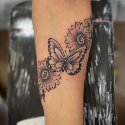 Eric Jones tattoo 037