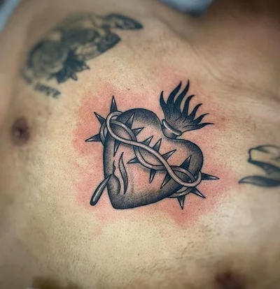 Eric Jones tattoo 042