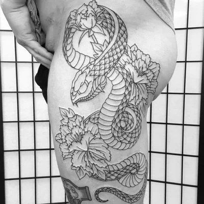 Eric Jones tattoo 044