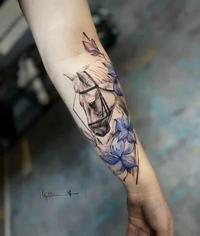 Masha Tsegelnik tattoo 036