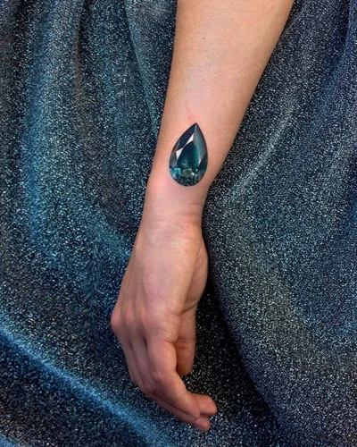 Anya Tsyna tattoo 020
