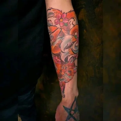 Serina Malec tattoo 042