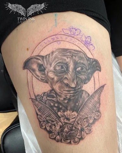 Kat Swann tattoo 009