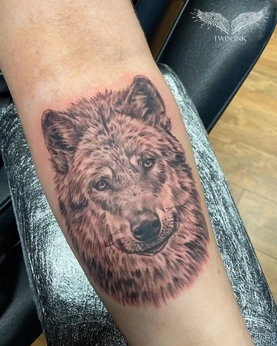 Kat Swann tattoo 034