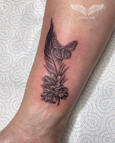 Kat Swann tattoo 040