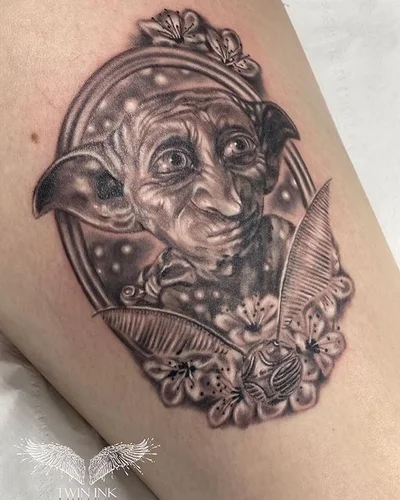 Kat Swann tattoo 042
