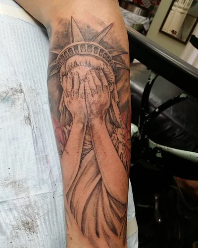 Twin Moon Creations tattoo 019