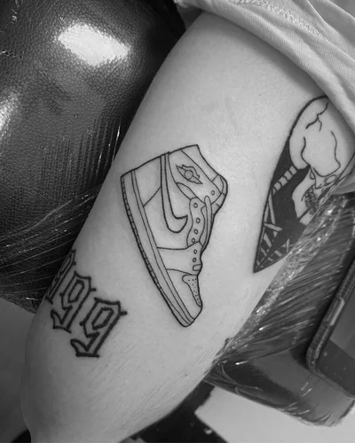 Kerri tattoo 017