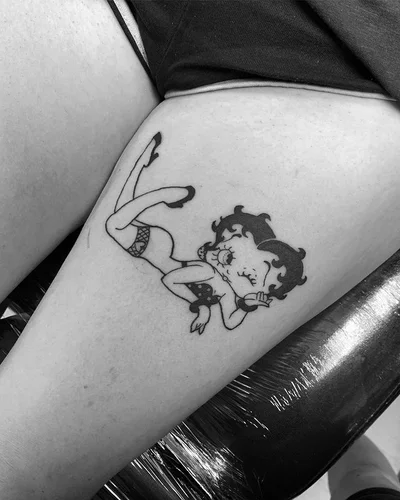 Kerri tattoo 043