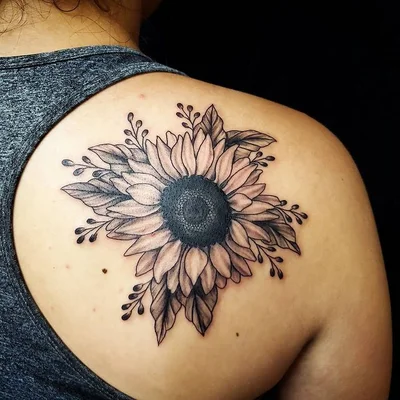 Robia Fleming tattoo 011