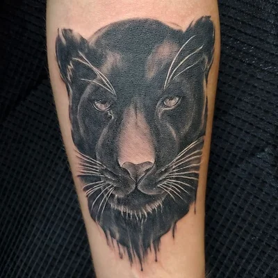 Robia Fleming tattoo 012