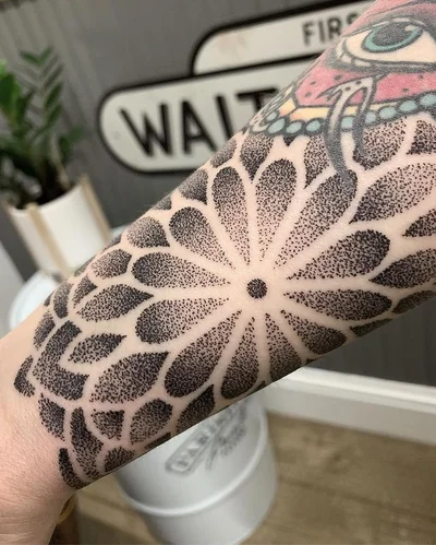Tyler Hill tattoo 009