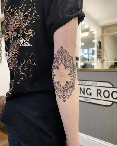 Tyler Hill tattoo 015