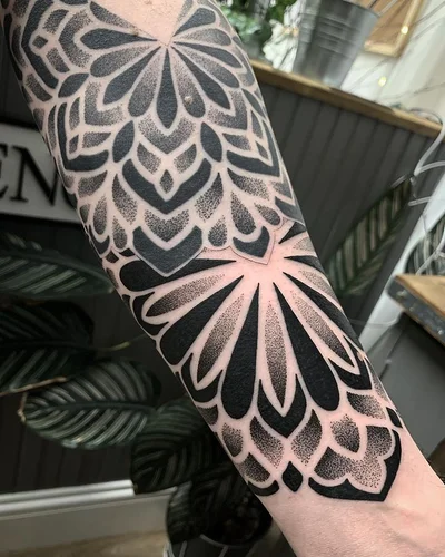 Tyler Hill tattoo 030