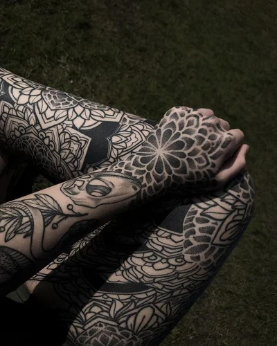 Tyler Hill tattoo 047