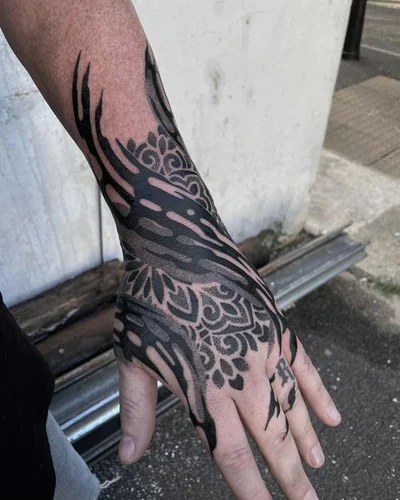 Tyler Hill tattoo 048