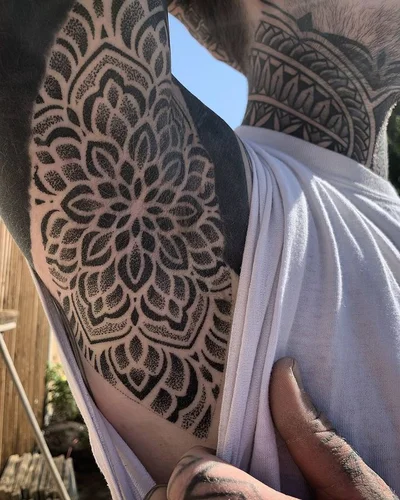 Tyler Hill tattoo 050