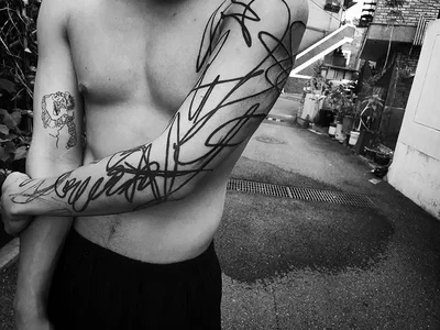 Ujin Good tattoo 013