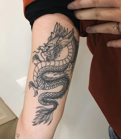 Uliana Gromova tattoo 007
