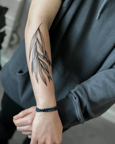 Uliana Gromova tattoo 021