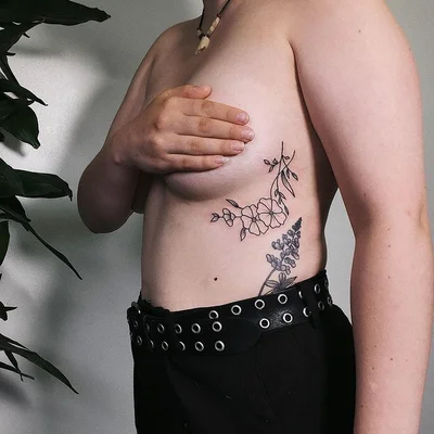 Uliana Gromova tattoo 023
