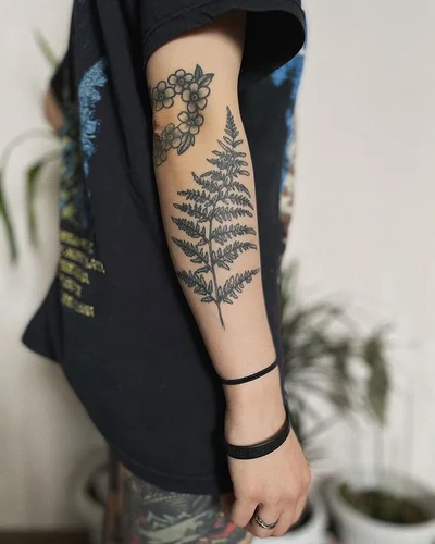 Uliana Gromova tattoo 026