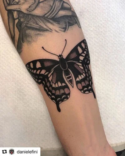 Ultimi Romantici Tattoo tattoo 036