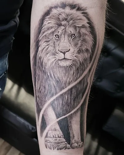 Luis Bruna tattoo 010