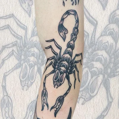 Amber Rainbow tattoo 044