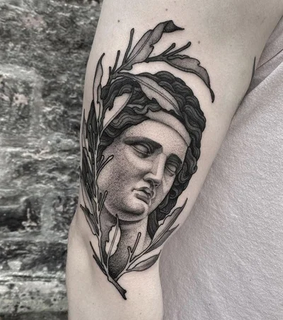 Uri Torras tattoo 011