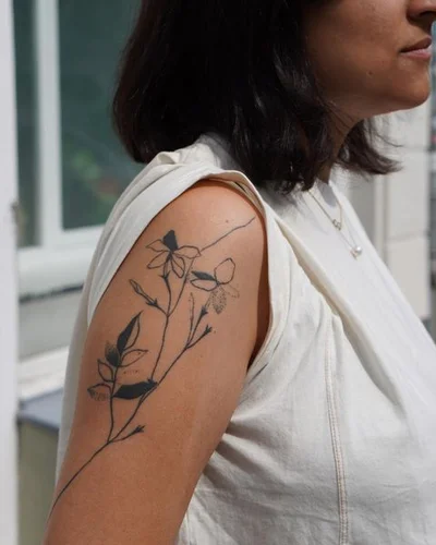 Anna Ustrehova tattoo 022