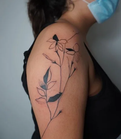 Anna Ustrehova tattoo 048